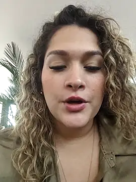 Sara smiiith211 online show from October 17, 11:30 pm