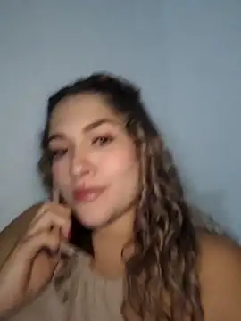 Sara smiiith211 online show from March 13, 3:30 am