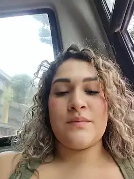 Sara smiiith211 online show from April 13, 6:20 pm