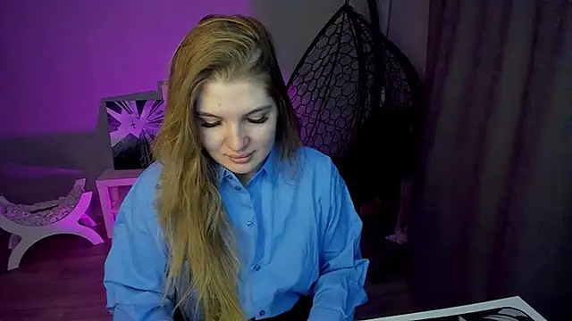 lily williamss online show from February 26, 12:20 am