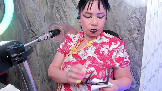 annie wigg online show from March 21, 3:55 am