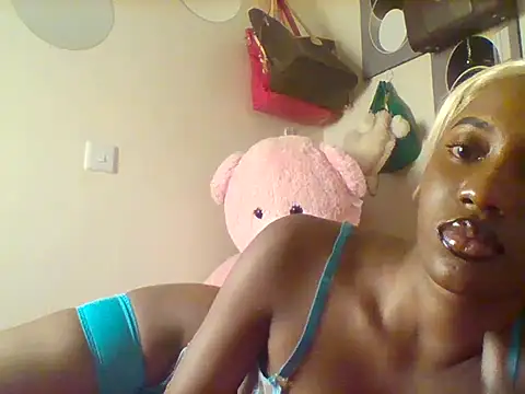 Queeen model online show from October 15, 10:01 pm