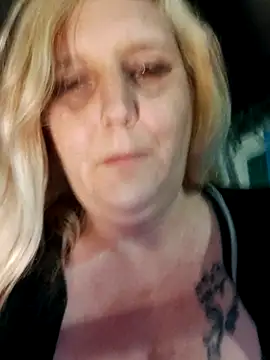 BecciDeluxe online show from January 17, 10:50 pm