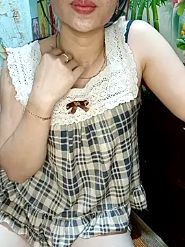 Blythe 69 online show from June 12, 9:56 pm