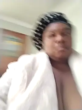 MATUREBUSSTY online show from September 28, 7:47 am