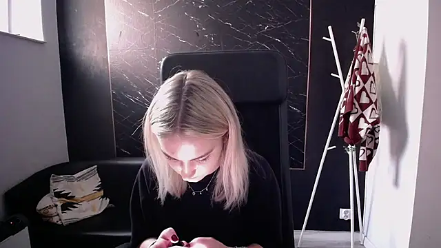 viktoria lovely online show from November 6, 1:06 pm