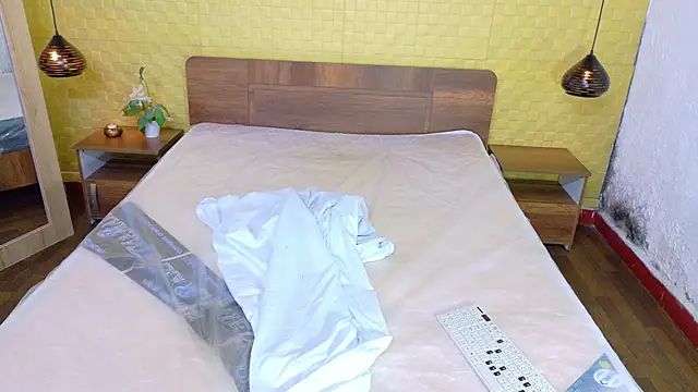 Mrs booty online show from November 7, 1:49 pm