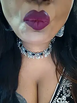 YR-SHIVANI online show from February 3, 7:13 am