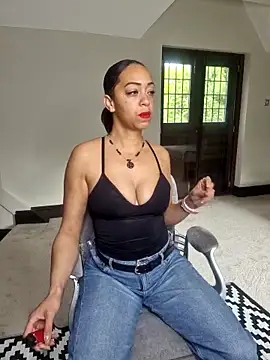 QueenTricks1 online show from April 16, 8:58 am