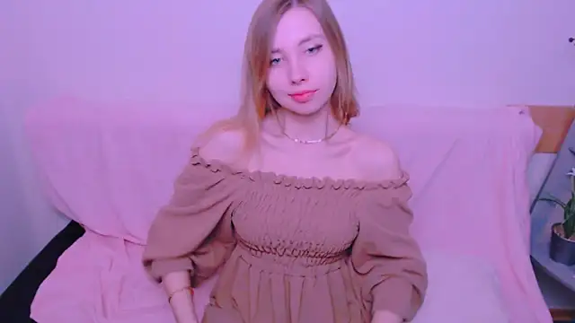 AliceFire  online show from May 29, 10:02 am