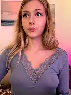 LunaRase online show from September 20, 9:51 am