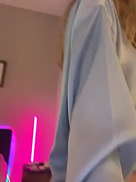 LunaRase online show from July 11, 10:48 am