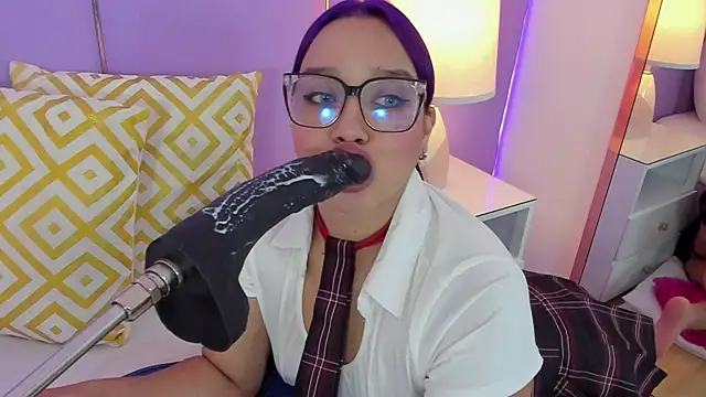 SophyRuiz  online show from February 9, 12:07 pm