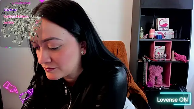 sara goodgirl13 online show from April 18, 5:59 pm