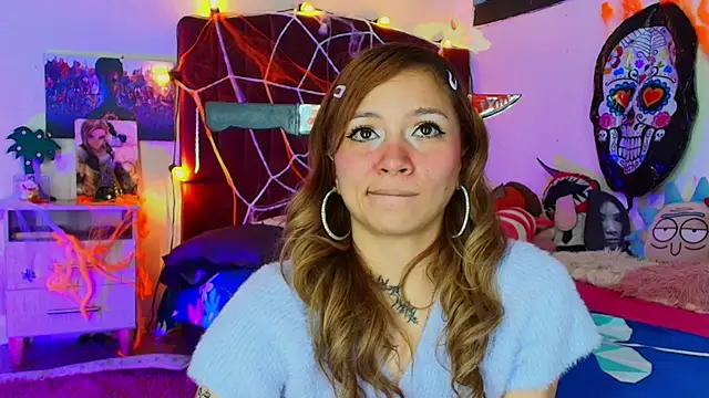 alisson zafiro  online show from October 31, 4:03 am