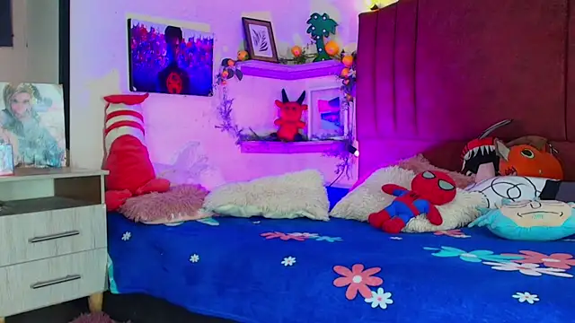 alisson zafiro  online show from November 17, 3:29 am