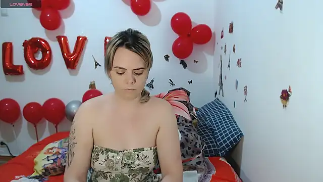 hotmilf4uxxx online show from March 6, 11:49 am