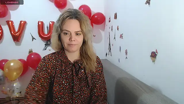 hotmilf4uxxx online show from February 17, 11:20 am