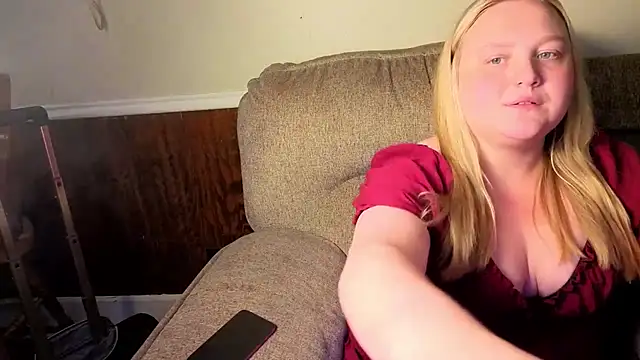 PhatAssBlond online show from August 3, 5:00 am
