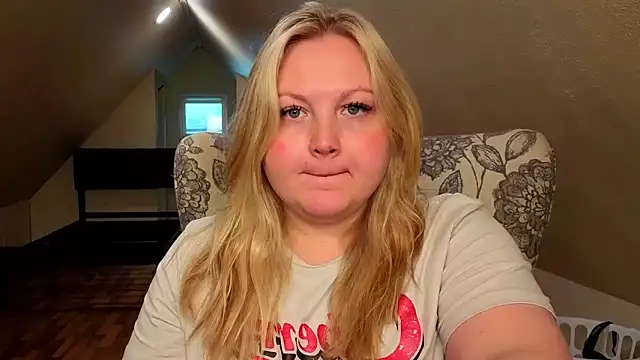 PhatAssBlond online show from May 16, 9:03 pm