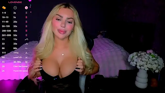 babyleilaa online show from June 19, 8:12 pm