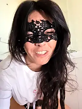 EmySkinny85 online show from March 31, 10:26 am