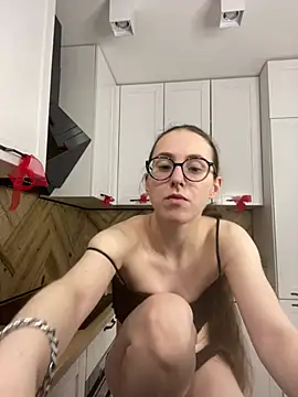 MartiniiSelenna online show from February 27, 7:52 am