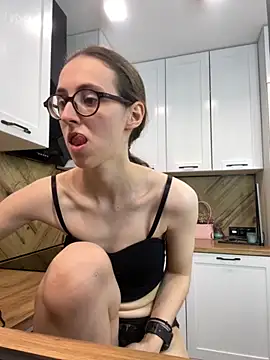 MartiniiSelenna online show from September 12, 6:14 am