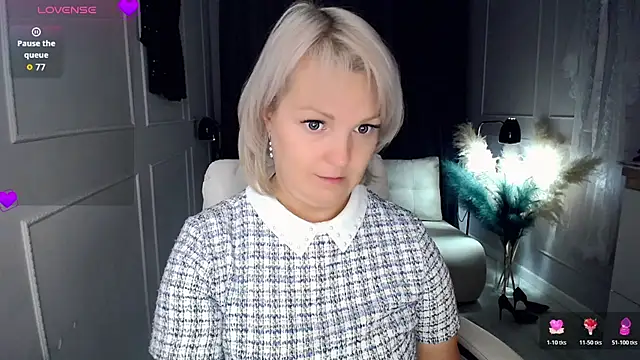 Juarnea online show from November 6, 12:00 pm