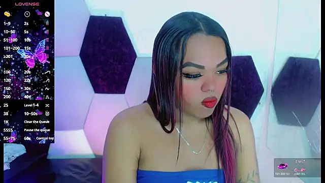 KayleighDreams  online show from January 10, 8:02 pm