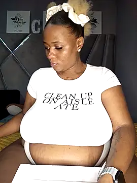 CocoBootyyy online show from April 15, 3:51 am