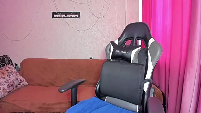 Milafoxxxy online show from November 18, 6:03 am