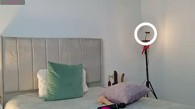1m megan online show from July 7, 4:15 am