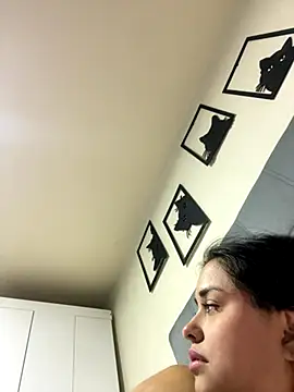 Kimmymadison- online show from September 14, 5:27 am