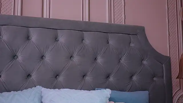 LucyAddison online show from April 6, 5:19 am