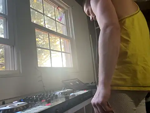 trash4cash online show from October 22, 9:42 pm