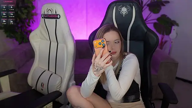 Cassy-Celestial  online show from March 4, 8:32 am