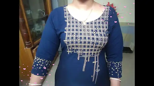 Arushisingh8888 online show from September 17, 2:48 pm