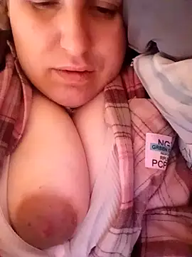 BlackVBarbie online show from April 7, 1:02 pm