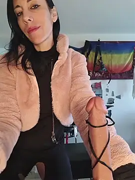 freyamoret online show from April 11, 6:30 am