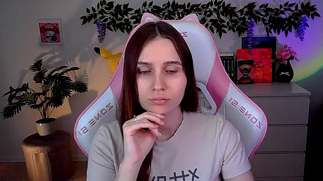 AliceCharmy online show from March 26, 3:58 pm