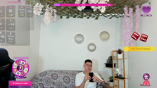 oliverhot2005 online show from September 11, 1:44 pm