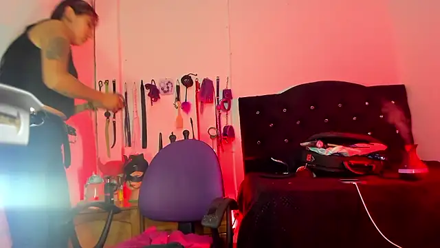 LucyStrike  online show from January 13, 1:22 am