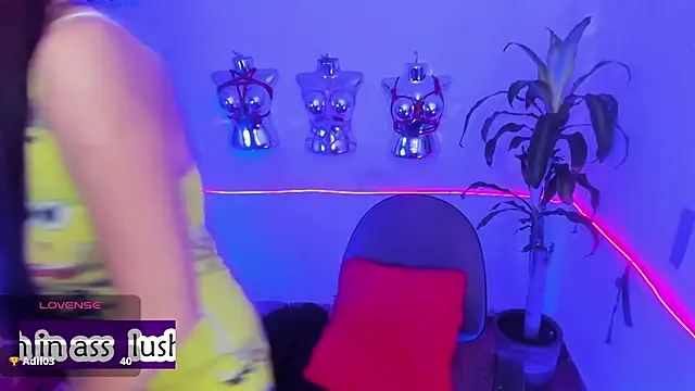 LucyStrike  online show from June 25, 2:00 am