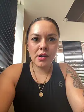 Luccreccia  online show from September 20, 9:18 am