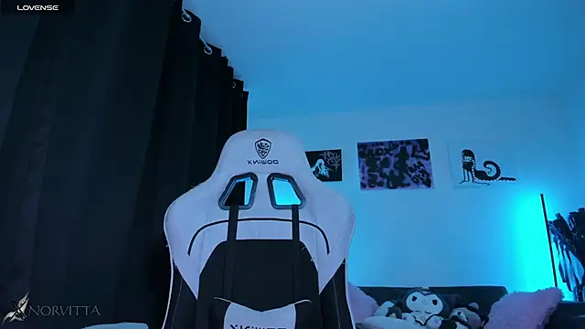 satanbabee online show from March 14, 12:33 am