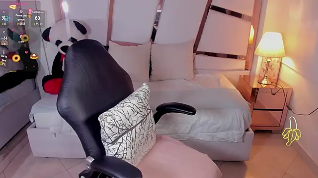 lizzy jooss online show from February 10, 10:35 pm