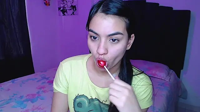 Ariel Zeo1 online show from June 1, 7:59 pm