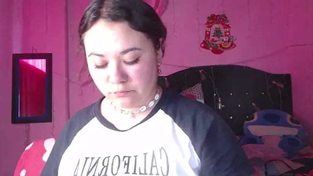 NikkiRous  online show from October 21, 8:24 pm