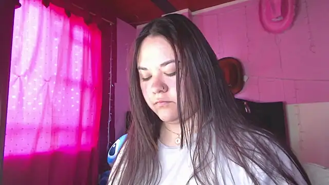 NikkiRous  online show from February 21, 1:12 pm